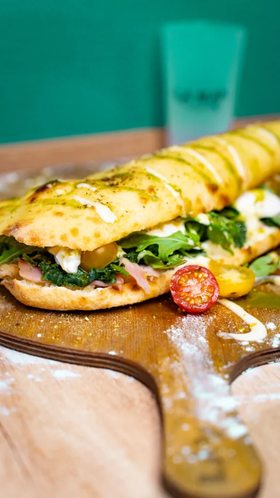 Sandwich panini la maison à pizza
